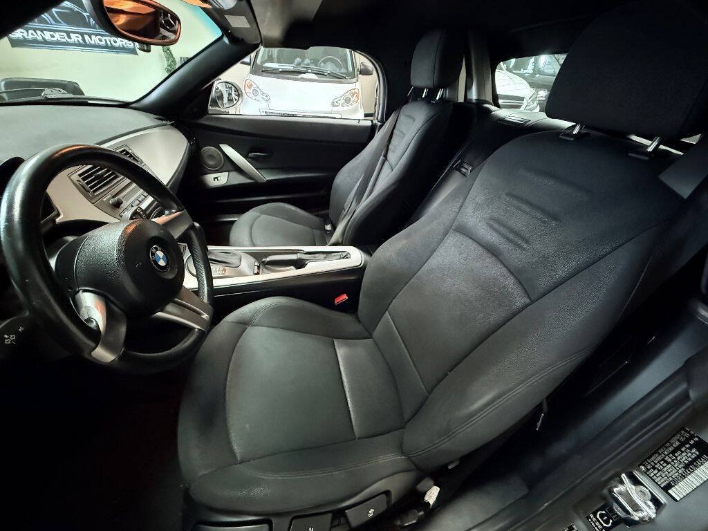 Used 2003 BMW Z4 2.5i RWD image 31
