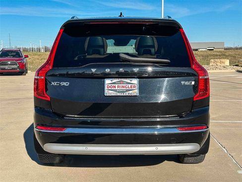 Used 2022 Volvo XC90 T6 Inscription w/ Lounge Package image 4