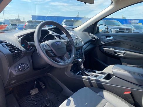 Used 2017 Ford Escape SE AWD/4WD image 9