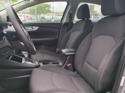 Used 2023 Kia Forte LXS FWD image 19