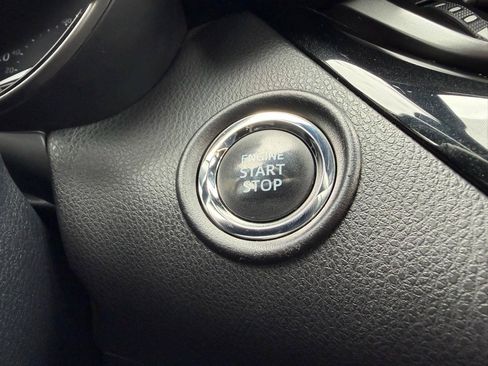 Used 2018 Toyota C-HR XLE FWD image 32