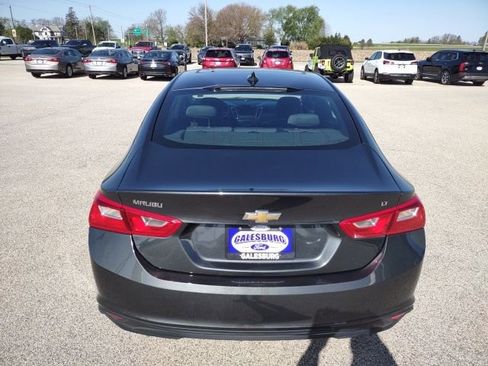 Used 2018 Chevrolet Malibu LT FWD image 5