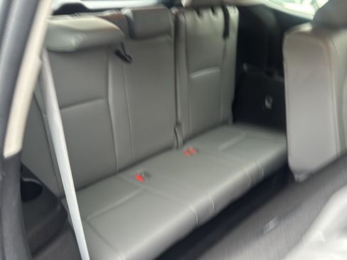 Used 2022 Toyota Highlander XLE image 32