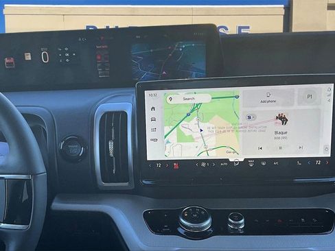 New 2025 Ford Expedition Active image 6