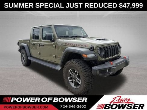 Used 2025 Jeep Gladiator Mojave w/ Convenience Group AWD/4WD image 9