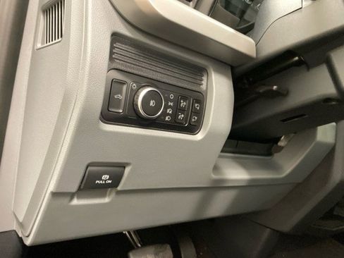 New 2025 Ford F350 XLT w/ FX4 Off-Road Package image 12
