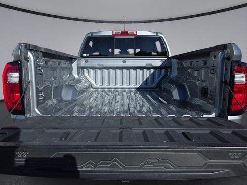 Used 2024 GMC Canyon Elevation w/ Elevation Premium Package AWD/4WD image 33