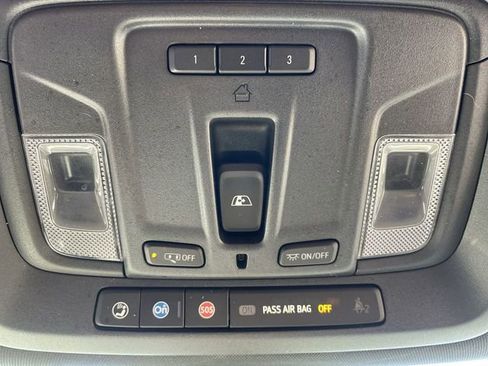 Used 2022 Chevrolet Silverado 2500 High Country w/ Technology Package AWD/4WD image 36