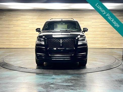 Used 2023 Lincoln Navigator L Reserve AWD/4WD image 5