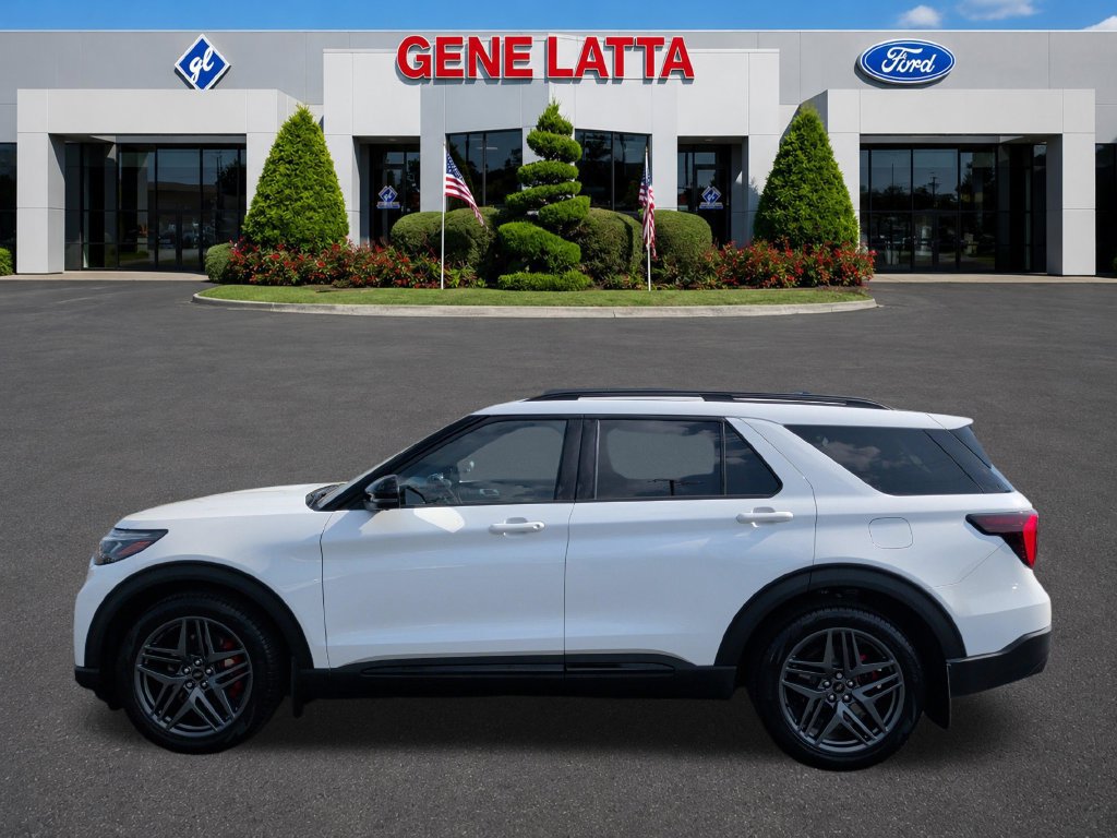 Used 2025 Ford Explorer ST AWD/4WD image 13