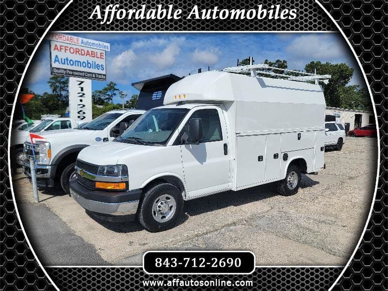 Used 2025 Chevrolet Express 3500 w/ Power Convenience Package RWD image 1