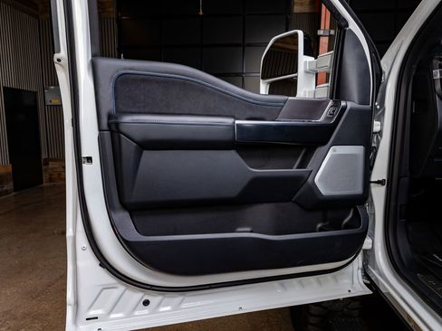 Used 2026 Ford F450 Platinum w/ FX4 Off-Road Package image 35