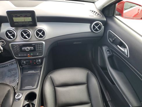 Used 2015 Mercedes-Benz GLA 250 4MATIC image 17