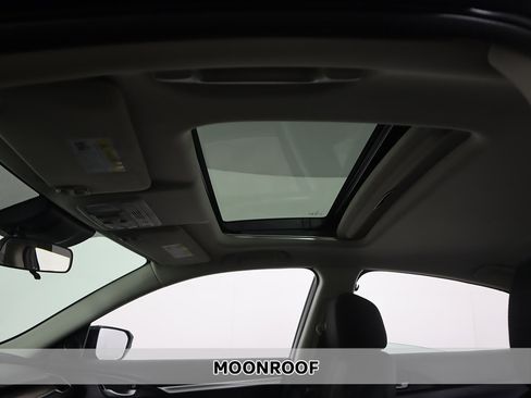 Used 2020 Honda Civic EX image 3