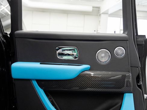 New 2026 Rolls-Royce Cullinan Black Badge image 31