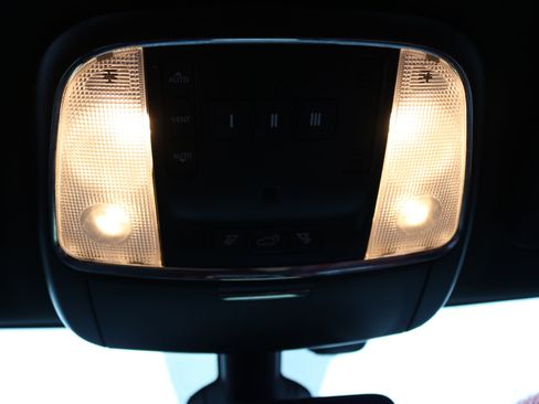 Used 2018 Dodge Durango R/T w/ Trailer Tow Group IV image 32