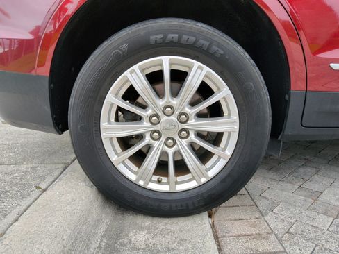 Used 2017 Cadillac XT5 FWD image 37