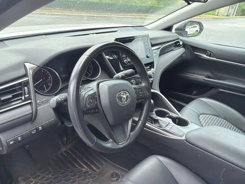 Used 2022 Toyota Camry SE FWD image 8