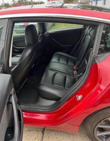 Used 2019 Tesla Model 3 Standard Range RWD image 4