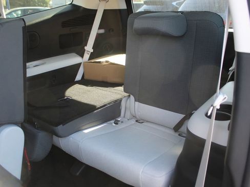 New 2026 Hyundai Ioniq 9 SE image 18