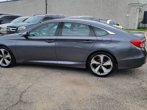 Used 2018 Honda Accord Sport image 8