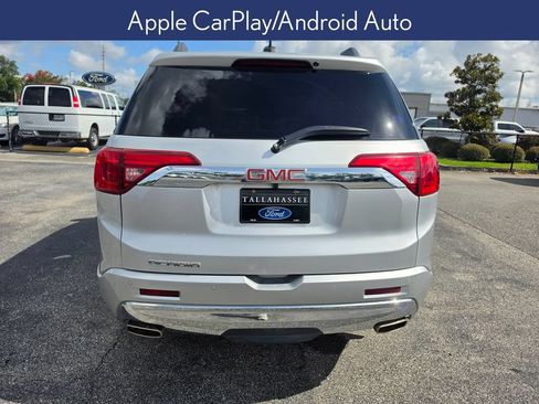 Used 2018 GMC Acadia Denali w/ Technology Package FWD image 11