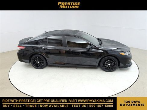 Used 2020 Toyota Camry LE image 20