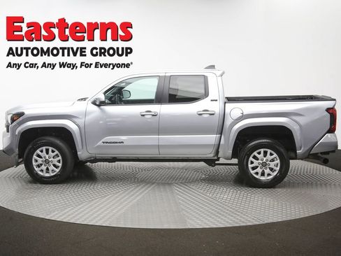Used 2024 Toyota Tacoma SR5 AWD/4WD image 61