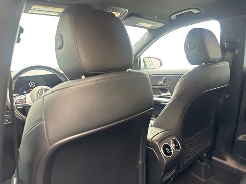 Used 2025 Mercedes-Benz GLA 250 image 33
