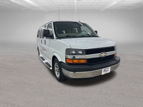 Used 2011 Chevrolet Express 1500 image 3