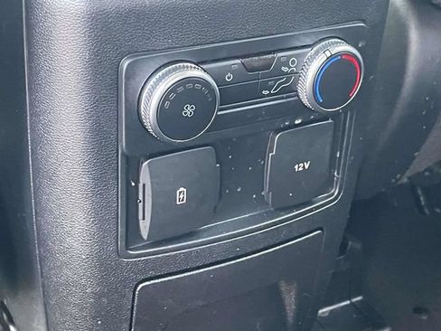 Used 2022 Ford Explorer XLT RWD image 7