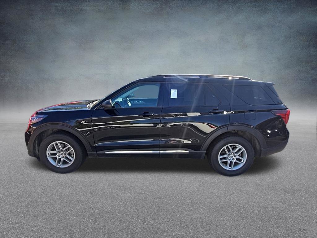 Used 2025 Ford Explorer Active AWD/4WD image 5