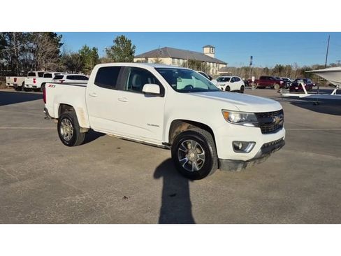 Used 2016 Chevrolet Colorado Z71 image 2