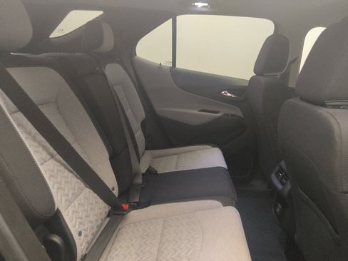 Used 2022 Chevrolet Equinox LS AWD/4WD image 19