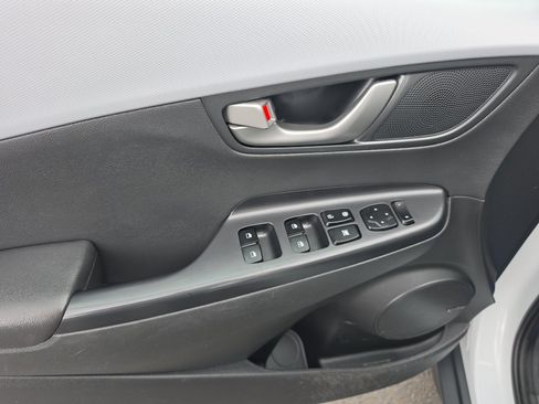 Used 2019 Hyundai Kona Limited AWD/4WD image 12
