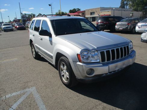 Used 2006 Jeep Grand Cherokee Laredo image 1