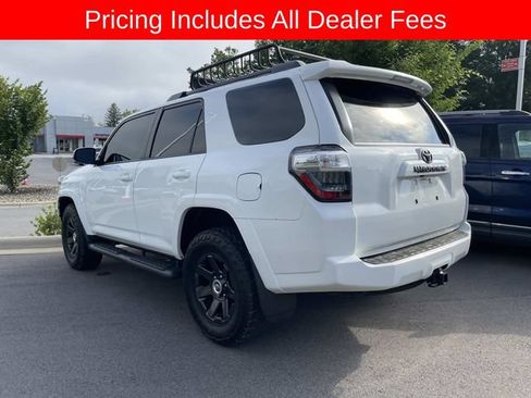 Used 2022 Toyota 4Runner Trail Special Edition AWD/4WD image 4