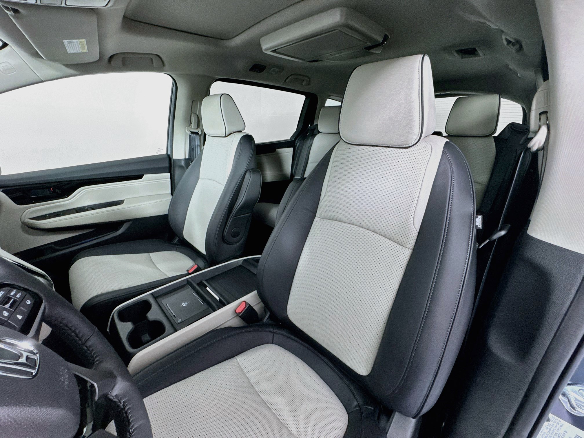 New 2027 Honda Odyssey Elite image 21