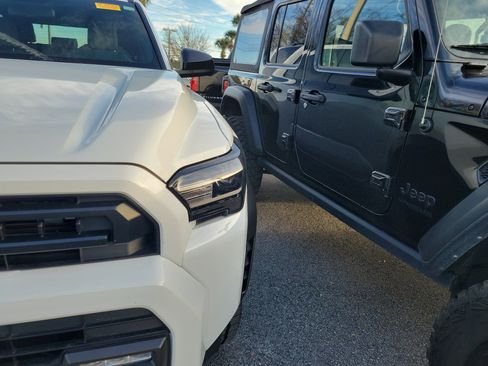 Used 2025 Toyota 4Runner SR5 image 3