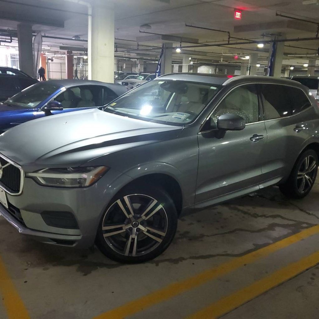 Used 2020 Volvo XC60 T5 Momentum AWD/4WD image 1