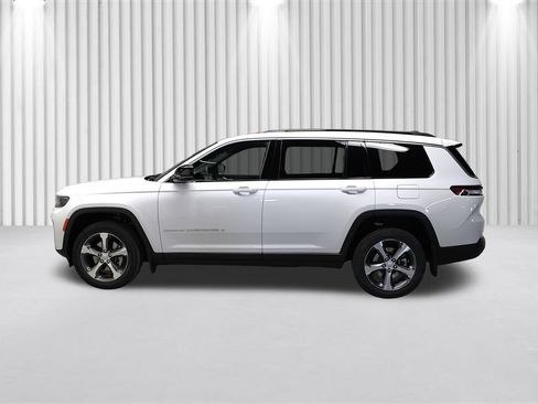 New 2026 Jeep Grand Cherokee L Limited w/ MOPAR Finishing Package AWD/4WD image 7