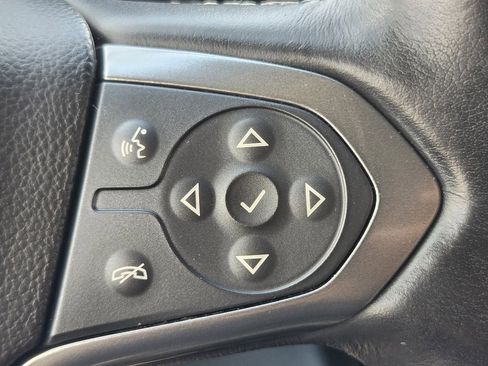 Used 2020 Chevrolet Suburban LT AWD/4WD image 23
