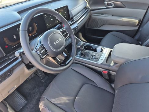 New 2026 Kia Carnival SX FWD image 10