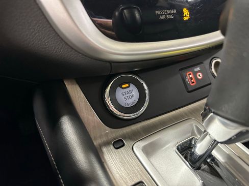 Used 2018 Nissan Murano Platinum FWD image 23