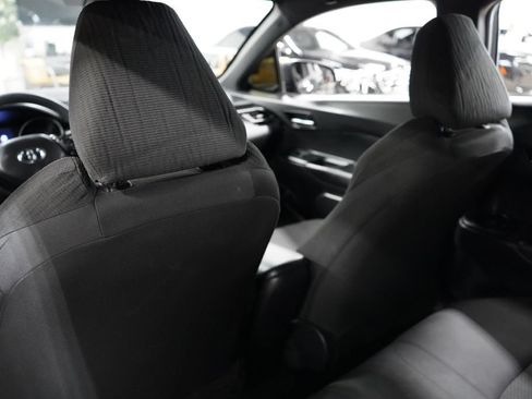 Used 2019 Toyota C-HR LE FWD image 21