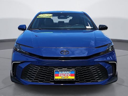 Used 2025 Toyota Camry SE w/ Convenience Package FWD image 8