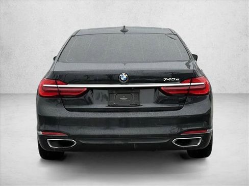 Used 2018 BMW 740e xDrive image 6