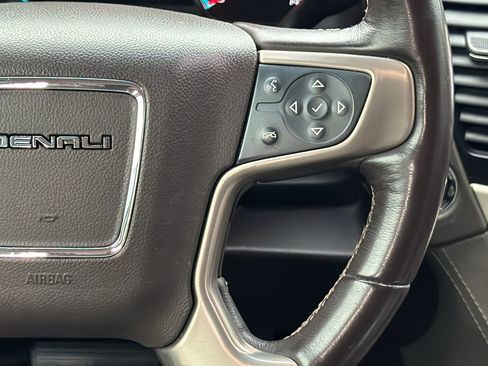 Used 2019 GMC Yukon Denali AWD/4WD image 32