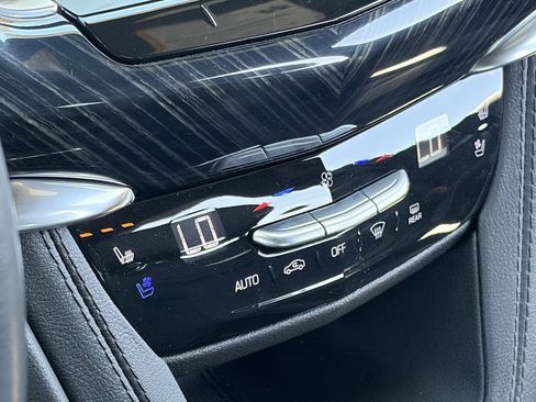 Certified 2024 Cadillac XT6 Premium Luxury w/ Technology Package FWD image 31
