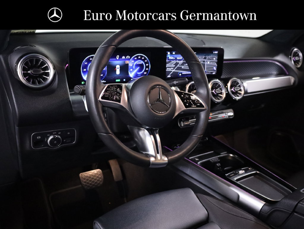 Used 2024 Mercedes-Benz EQB 300 4MATIC image 22